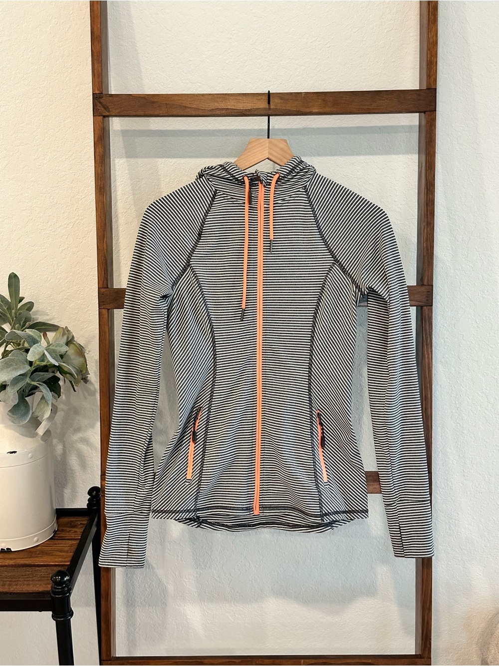Kyodan Striped Hooded Athletic Jacket Coral Zip XS Fitted - Picture 2 of 12